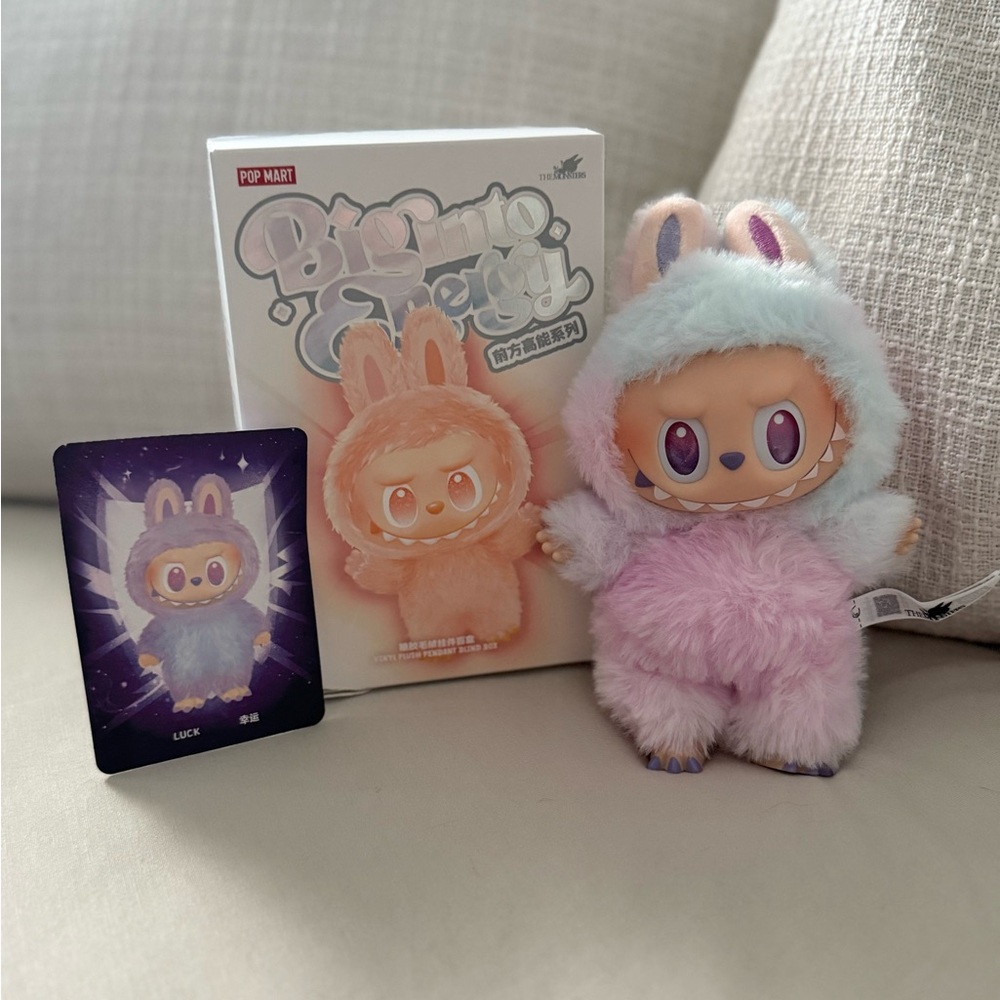 ✨SOLD ✨ Big Into Energy Luck Labubu